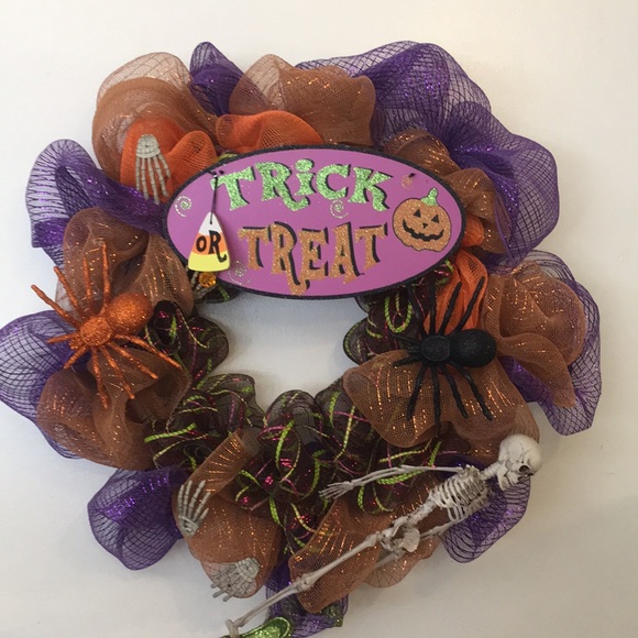 Halloween 25”Trick or Treat HandCrafted Wreath NEW - Picture 10 of 10